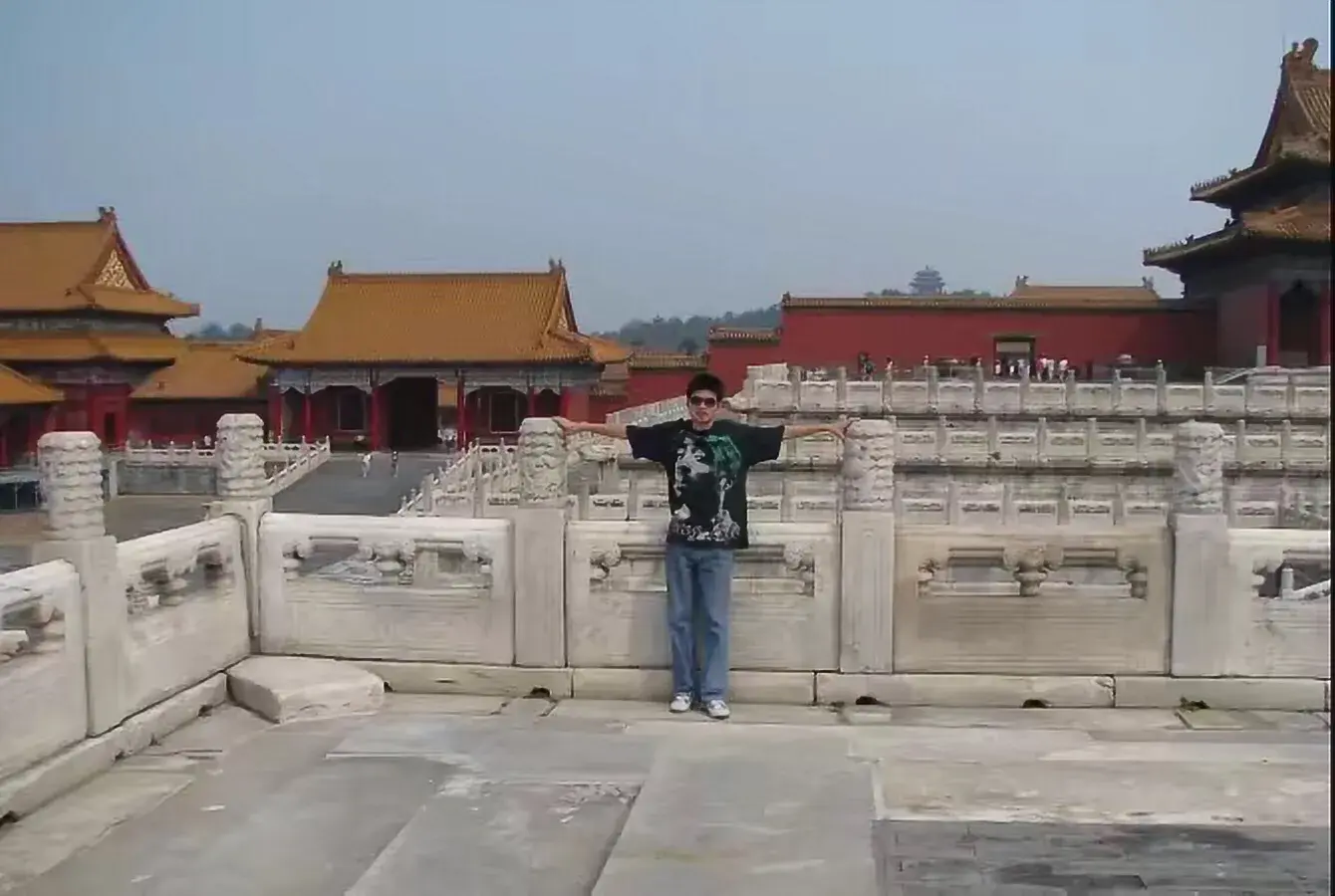 “不食人间情与色”网名，“不食人间情与色”微信昵称（情色，故宫）