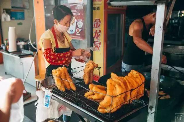 酸奶麻花能放多久 武汉粮道街酸奶大麻花哪个味道最好吃，酸奶麻花能放多久（我们翻遍了武汉的12条街）