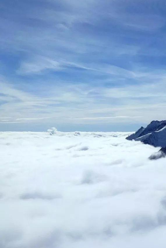 四姑娘山在哪里，四姑娘山在哪里住宿（四川又一处顶级观景平台）