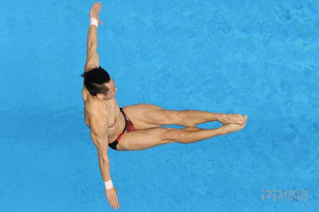 跳水什么叫零水花，跳水规则是怎么评分的（<8>跳水梦之队剑指8金）