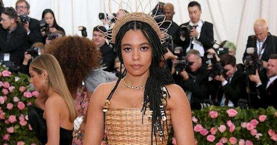 美黑是什么，美黑是什么意思现在很流行吗（“美白”这个词“辱黑”了）