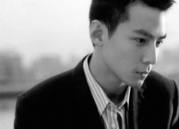 一些女生喜欢的图片，女生都喜欢的图片（女生最喜欢男生用这几种微信头像）