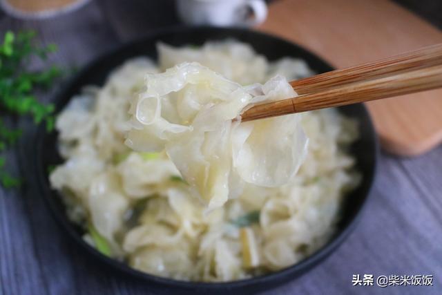 银耳炒菜做法家常，搭配这几种调味料