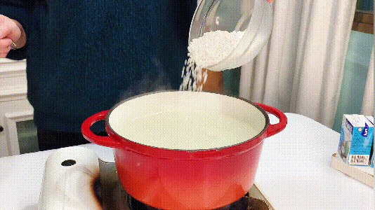 西米露是什么东西，西米的营养价值和副作用（夏季标配甜品黄桃西米露）