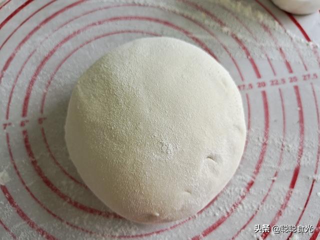 馒头蒸多少分钟就可以了，馒头一般蒸多少分钟（馒头这样蒸真简单）