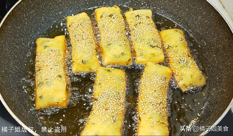 图片[6]-一个美味的面粉小吃做法 看着诱人吃的过瘾-起舞食谱网