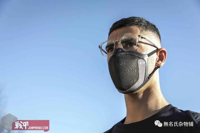 欧克利眼镜是什么档次，<套钱圈>品牌的发展历史