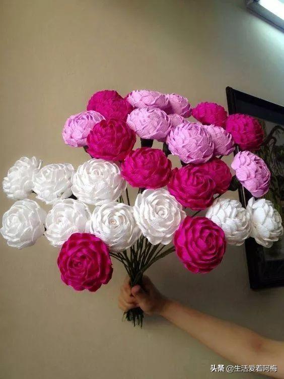diy玫瑰花的做法，diy玫瑰花的做法简单（用纸藤DIY了一束玫瑰花送自己）