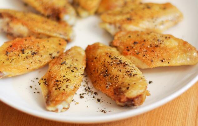 【椒鹽雞翅】做法步驟圖 雞肉更鮮嫩 更入味好吃-起舞食譜網