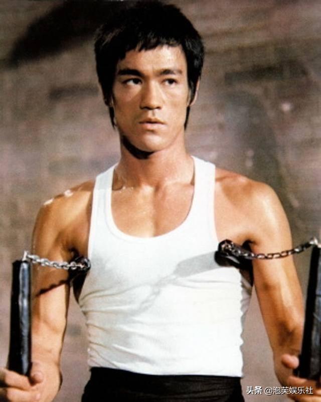 双节棍起源于那里，双节棍是什么时候发明的（《精武门》让全球火热的双节棍被政府禁止44年）