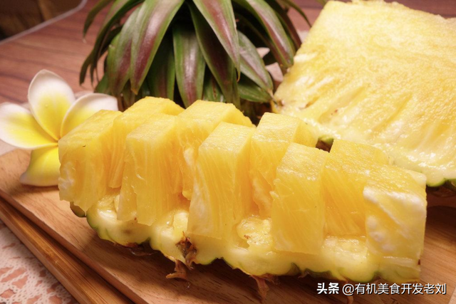 凤梨图片，不管台湾凤梨还是菲律宾凤梨（观赏凤梨图片）