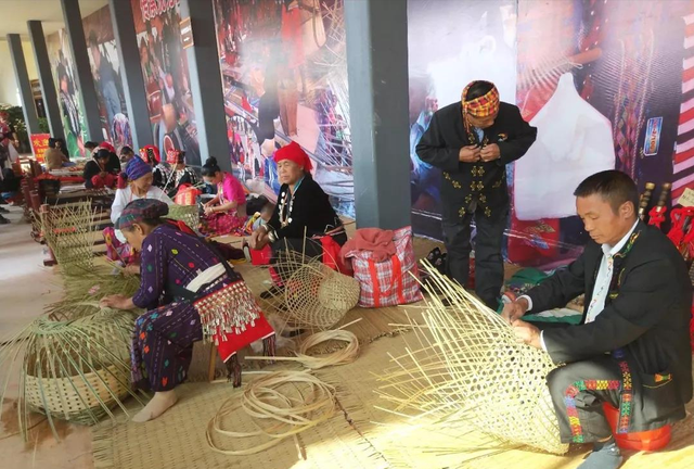 景颇族的传统节日，景颇族的节日（盘点那些年云南少数民族的特色节日）
