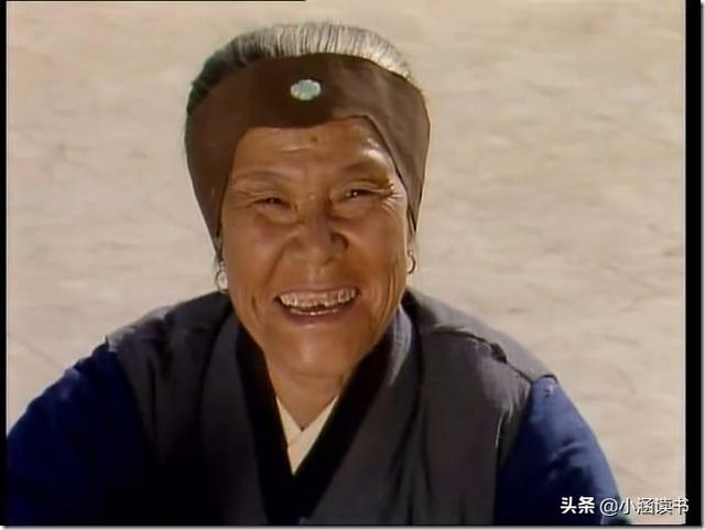 刘姥姥的人物形象分析，刘姥姥一个土生土长的乡下人