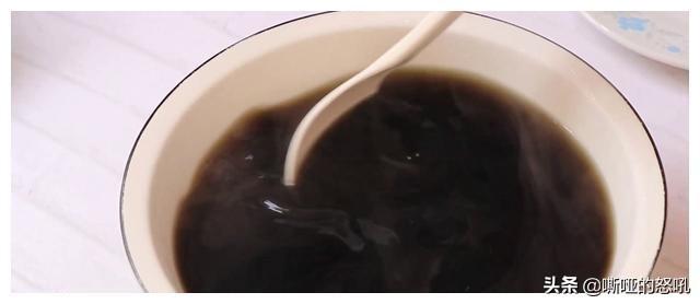 新鲜车前草吃法大全，鲜车前草的吃法（带你们了解车前草凉茶制作流程）