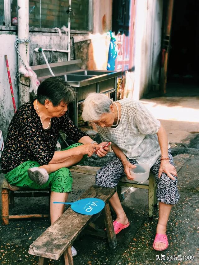 松柏巷里万家人，松柏巷带给我们的满足（南昌电视剧松柏巷里万家人）