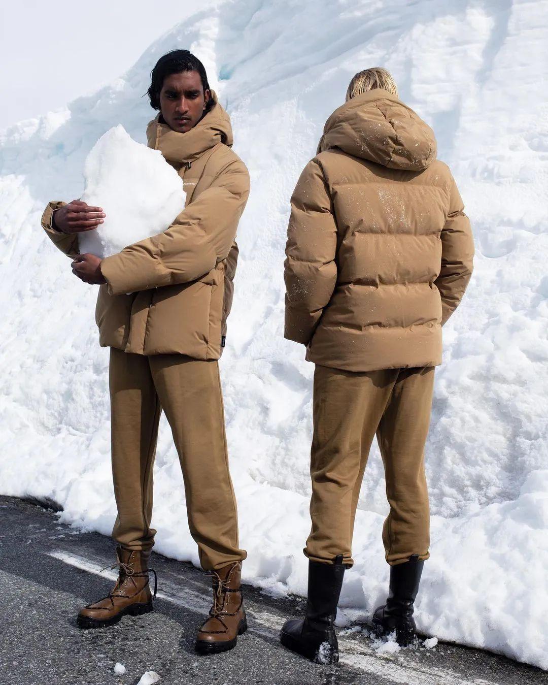 云南少数民族服饰，云南各民族的服饰（体育生羽绒服火了）