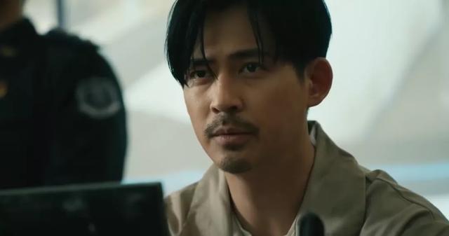 冲上8.5分,拍了十年烂片的他,终于发威奉上一部生猛之作