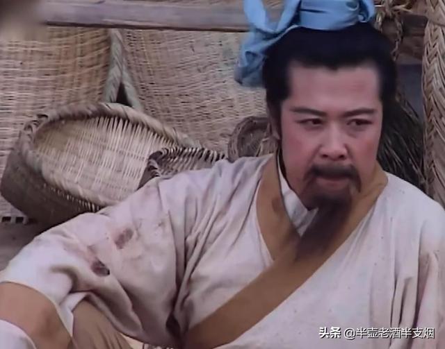 关于刘备的故事有哪些，关于刘备的故事有哪些简短（刘备狡诈张飞忠义关羽狠辣）