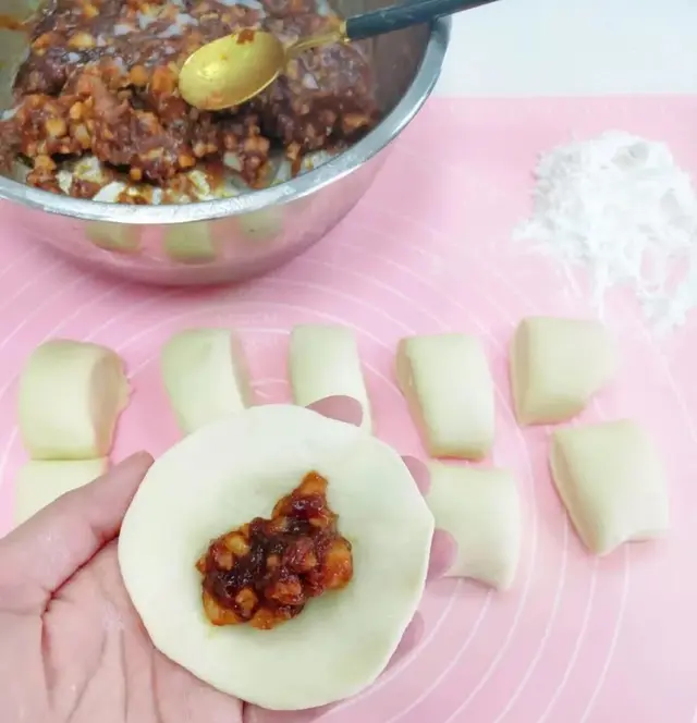 叉烧酱的用途与用法，叉烧酱怎么使用（叉烧包的灵魂——秘制叉烧酱）