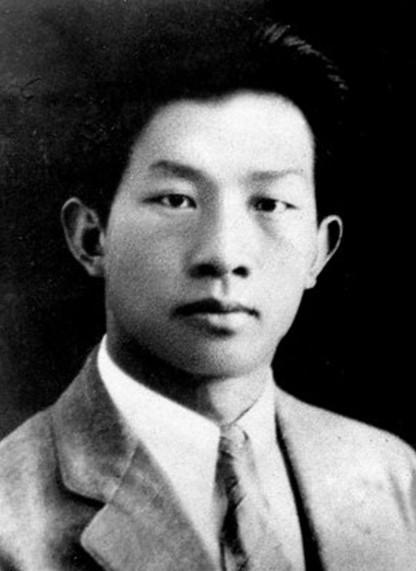 聂耳简介（23岁溺亡日本，死因至今成谜）