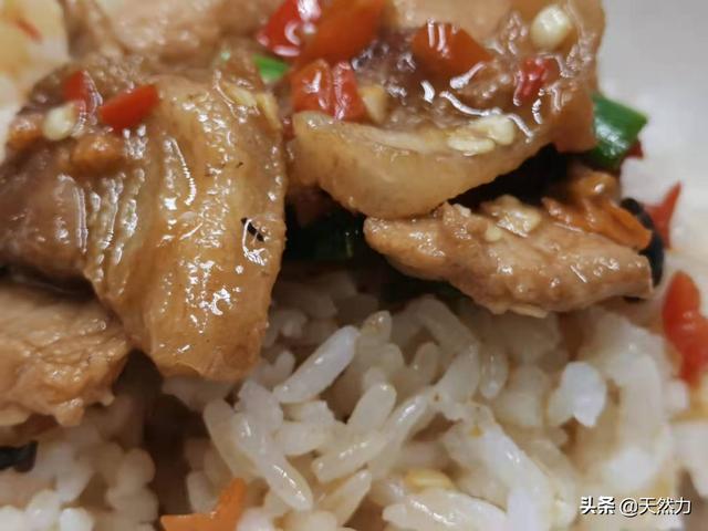 炒肉的做法，辣椒炒肉的做法（湘菜中和辣椒炒肉齐名的肉炒肉）