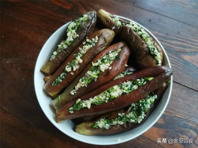 东北酸黄瓜的腌制方法，腌制黄瓜的方法和配方（10道咸菜的腌制方法）