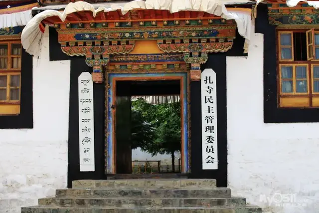 我的家乡在日喀则是什么歌，我的家乡在日喀则是什么歌歌词是什么意思（行走在通天的路上<中>）