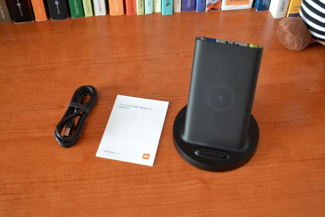 小米无线充电器怎么用，以下经验供大家参考（小米立式无线充电器体验）