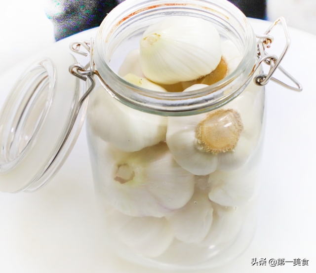 糖蒜怎么腌又脆又好吃，糖蒜怎么腌又脆又好吃9（放入这2味料才能酸甜脆爽）