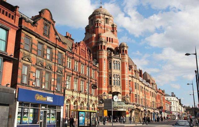 西交利物浦大学是211还是985，西交利物浦大学是211大学吗（西交利物浦大学是个什么样的大学）