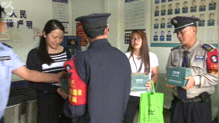 西装革履什么意思，西装革履送外卖？小心是贼