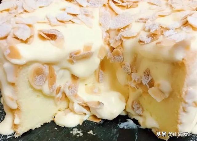 制作最简单的蛋糕爆浆蛋糕，杯子蛋糕里加点料就成了爆浆蛋糕