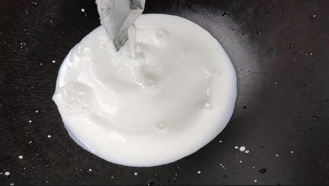 牛奶布丁做法，用吉利丁片做牛奶布丁的做法（一盒牛奶4个鸡蛋）