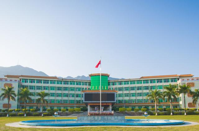 广东肇庆属于哪个市，广东肇庆属于哪个市管辖（广东肇庆市）