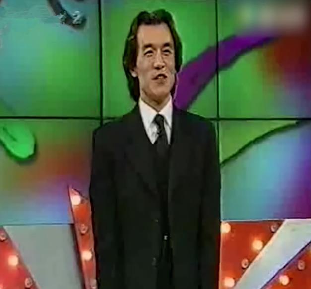 哈文的父亲到底是谁，哈文父亲资料（口吃、失声、进央视、怼台长）