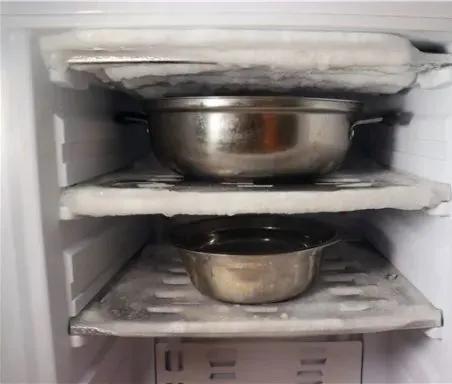 冰用什么方法融化的最快 冰怎么快速融化，冰用什么方法融化的最快（冰箱结了厚厚的冰怎样快速除冰）