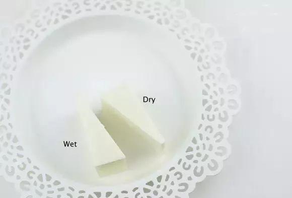 新粉扑的正确使用方法是什么，刚买的粉扑应该怎么用（一只“小小”的海绵粉扑居然有“百种”使用方法）