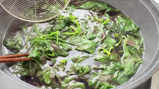 最简单的早餐做法大全，100种简单早餐做法大全[做法大全]（这6道早餐手不用碰面）