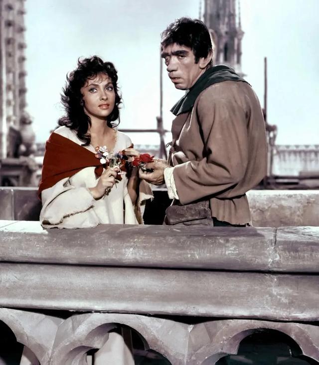 巴黎圣母院主人公，巴黎圣母院简介（《巴黎圣母院》：真正的爱人）