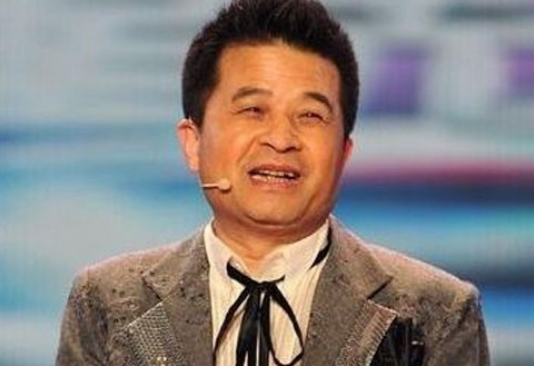 毕福剑最新消息，毕福剑近况最新消息（61岁毕福剑现身私人聚会有美女陪）