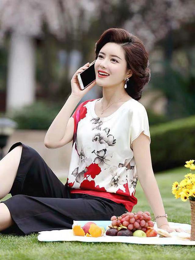 中老年女装排行榜，中老年服装品牌（适合30-50岁的时尚女装品牌推荐）