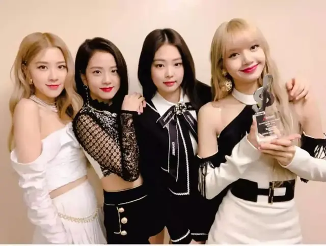 女团成员开场介绍，宝藏女团的魅力尽头在哪里