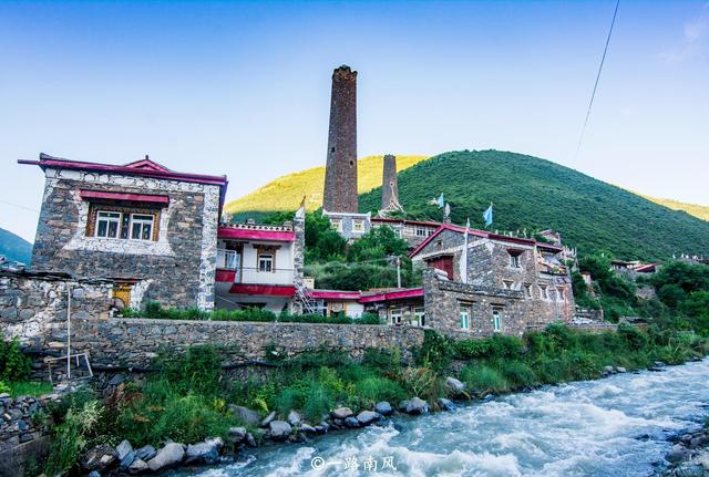 蓉是哪个省的简称，成都属于哪个省（四川21个市州未来最高建筑——由超级大城市成都489米地标塔引领）