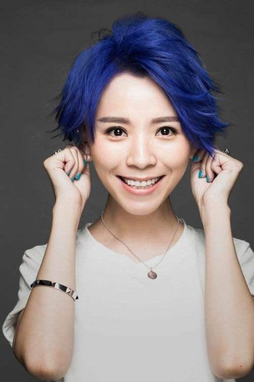 蝴蝶泉边黄雅莉，蝴蝶泉边简谱（被“超女之母”夏青视为亲女儿的黄雅莉现在怎么样了）