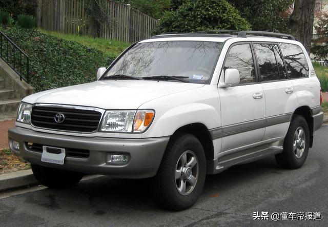 新车 | 丰田新兰德酷路泽到港实拍，115万起售，日本下定四年后提车