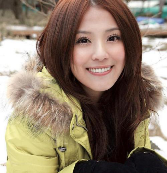 蓝海一加一剧情，纪欣伶纪欣妤（因《公主小妹》被熟知）