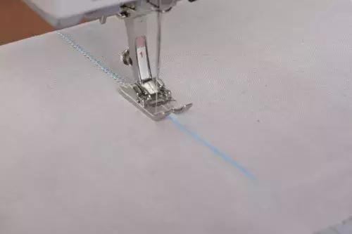 如何缝衣服看不出针脚，衣服怎么缝针看不出来（服装制作中小细节的制作工艺）