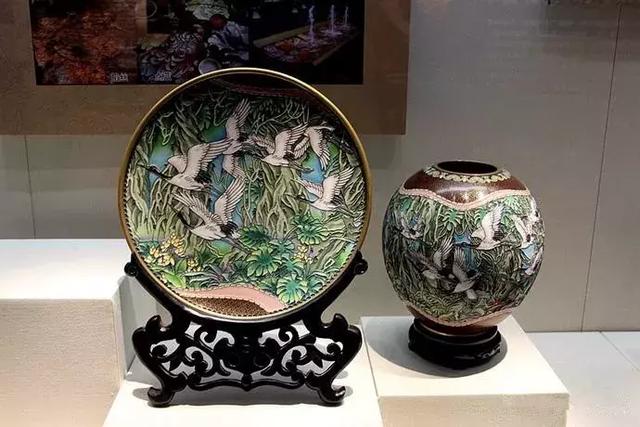 景泰蓝是什么地方的，景泰蓝的原产地在哪里（为什么你的景泰蓝越放越不值钱）