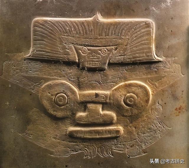 三星堆遗址青铜纵目面具，三星堆遗址的青铜纵目面具真的很怪异么