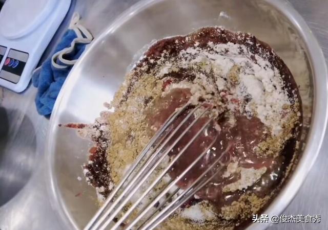 自制万能烧烤酱，在家自制烧烤酱（烧烤店用的万能烧烤酱是可以自己做的）